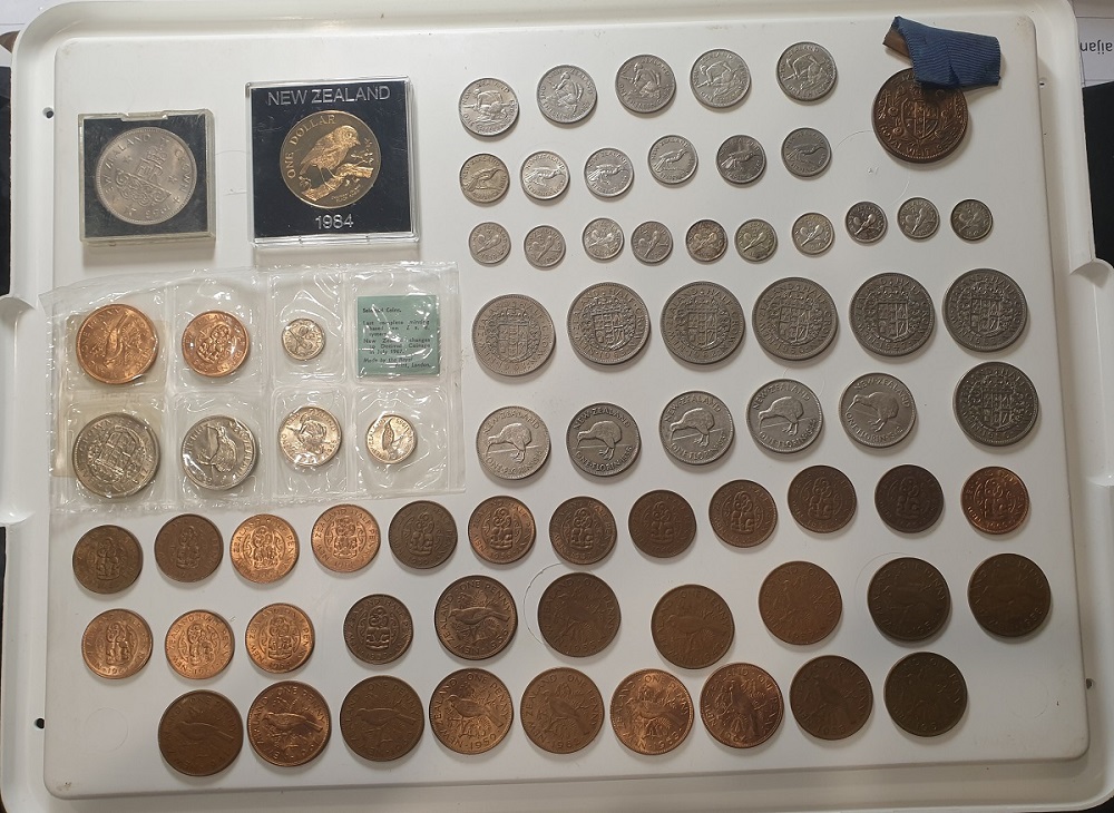 Bunch-Of-NZ-Coins-From-A-Kiwi.